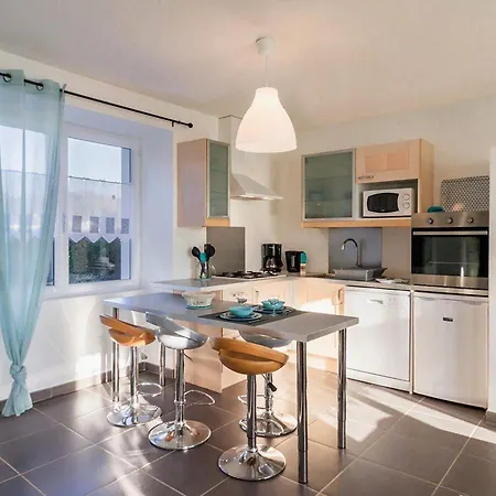 Paisible Proche De La Avec Jardin, Wifi, Et Equipements Bebe - Fr-1-306-1037 Nyaraló