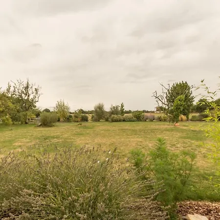 Paisible Proche De La Avec Jardin, Wifi, Et Equipements Bebe - Fr-1-306-1037